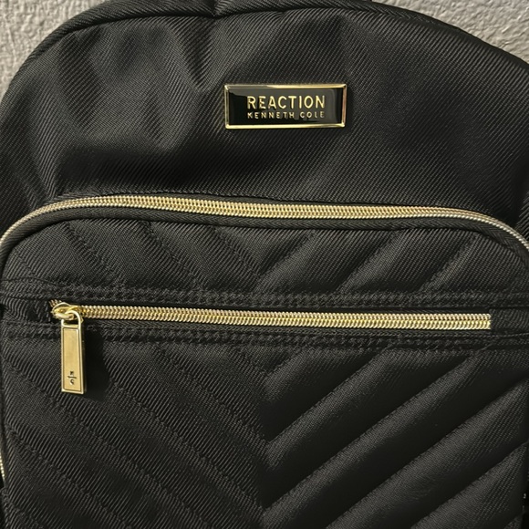 Kenneth Cole Reaction backpack - Picture 2 of 11